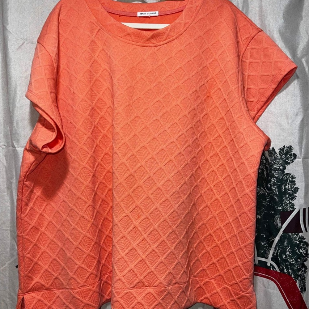 Mary Square Quilted Textured Top